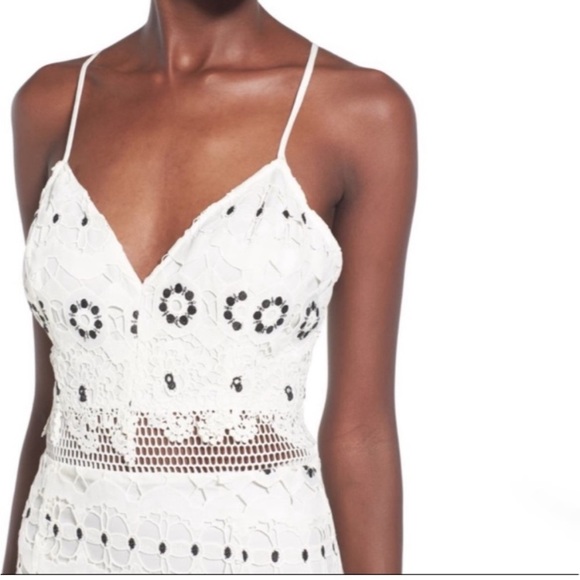 Lovers + friends lace small dress - Picture 5 of 6